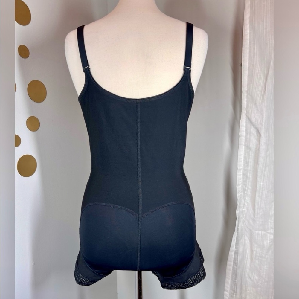 Leonisa Black firm shapewear